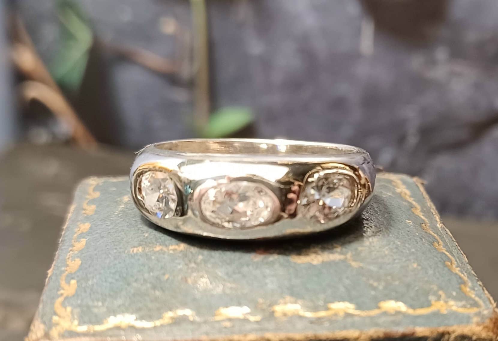 Vintage Silver 925 Beautiful Circa 1980s Smooth Triple Cubic
