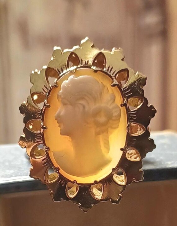 Vintage 14ct Gold Ornate Cameo Ring. Circa 1950 UK Ring Size L View 3