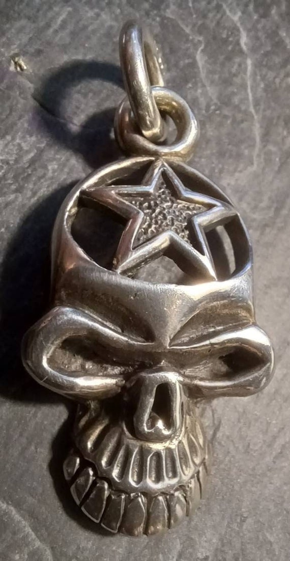Vintage Hallmarked Silver Star Skull Pendant,  ra… - image 4