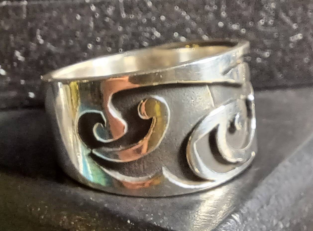 Vintage Hallmarked Silver 90s Tribal Ring, UK Ring Size V & 10.2gm 