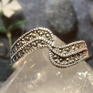 Vintage Silber 925 Markasit Ring, Ribbon Twist Design, Art Deco Inspiriert. Ring Gr. N 1/2
