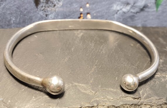 Vintage 925 Sterling Silver Solid Torque Bangle W… - image 2