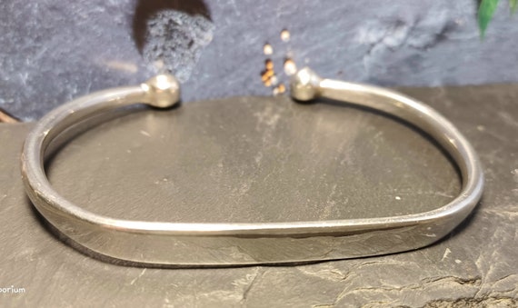 Vintage 925 Sterling Silver Solid Torque Bangle W… - image 3