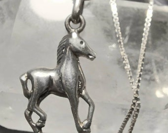 Vintage Silver little Foal Pendant & Dainty Silver 925 Chain, Rare vintage design.