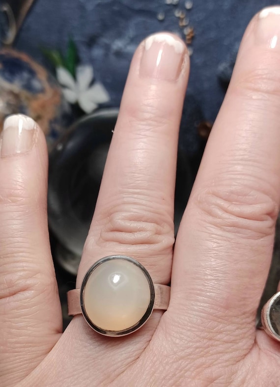 Vintage Hallmarked Solid Silver, Moonstone Ring. … - image 2