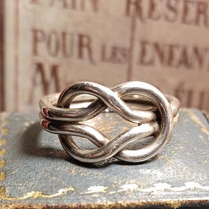 VIntage Handmade Silver 925 Entwined Interlocking Knot Ring UK Ring Size P