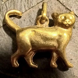 Vintage 9ct Gold Cat Charm tiny Pendant Stamped 375 Puffed Gold kitten charm, Cat lover Charm, Necklace gold cat charm pendant,