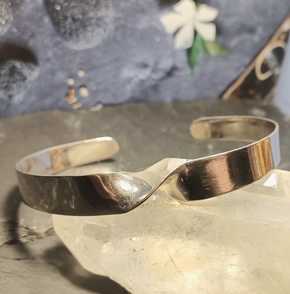 Vintage Silver 925 Silver Rustic Lightweight Handmade Twist Bangle
