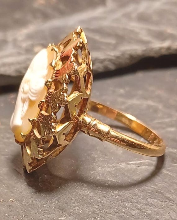 Vintage 14ct Gold Ornate Cameo Ring. Circa 1950 UK Ring Size L View 6