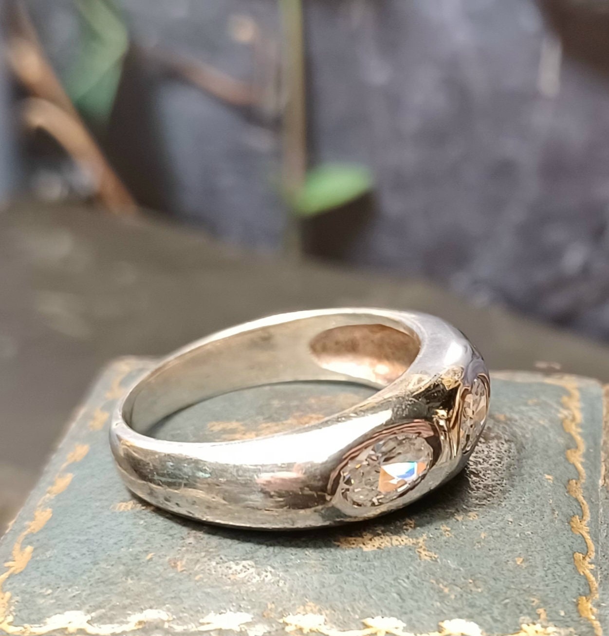 Vintage Silver 925 Beautiful Circa 1980s Smooth Triple Cubic