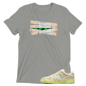 Mummy Dunk&#39;s Short sleeve t-shirt to match Dunk SB Mummy&#39;s Sneakers. Sneaker Head T-Shirt. Skateboard Shirt.