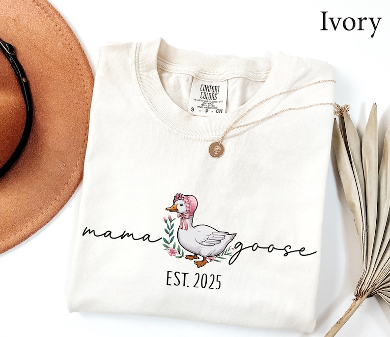 Comfort Colors® Mama Goose Shirt, Funny Mama Shirt, Mothers Day gift, New Mama gift, Funny Mom gift, Goose Mama Shirt, Mama Gift Shirt bild 9
