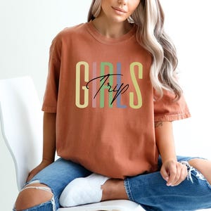 Comfort Colors Girls Trip Shirt, Girls Night Out Shirt , Custom Girls Trip Shirt, Personalized Girls Trip Shirt, Girls Weekend, Besties trip bild 5
