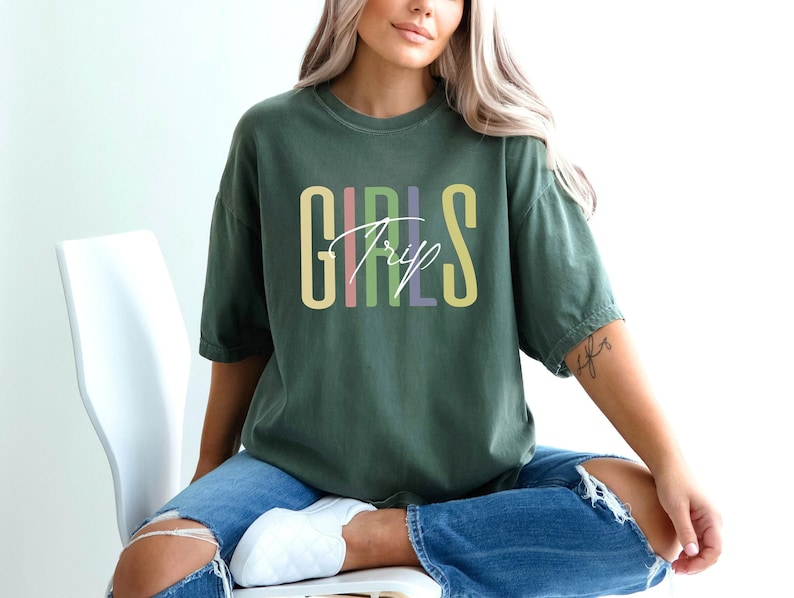 Comfort Colors Girls Trip Shirt, Girls Night Out Shirt , Custom Girls Trip Shirt, Personalized Girls Trip Shirt, Girls Weekend, Besties trip bild 1