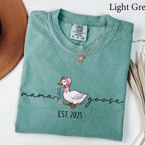 Comfort Colors® Mama Goose Shirt, Funny Mama Shirt, Mothers Day gift, New Mama gift, Funny Mom gift, Goose Mama Shirt, Mama Gift Shirt bild 4