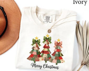 Comfort Colors® Patchwork Merry Christmas Tree Shirt,  Family Christmas Shirt, Mom Christmas Gift, Christmas Sweatshirt, Women Christmas Tee