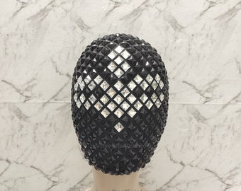 Masque bijou carré intégral au design unique, masque pierres haute couture couvrance complète fait main recouvert de bijoux carrés noirs et blancs