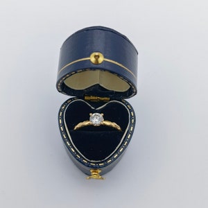 Vintage Heart Ring Box Handmade, Engagement & Wedding Set Elegant Keepsake Box, Bridal Photo, Vintage Ring Box, Vintage Ring Box