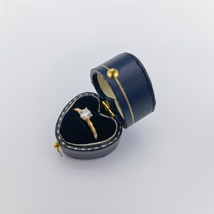 Scatola porta-anello a forma di cuore vintage fatta a mano, elegante scatola porta-anello per fidanzamento e matrimonio, foto della sposa, scatola porta-anello vintage immagine 2