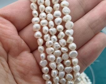 2A 4-5 mm kleine runde Süßwasserperlen, weiße Mitte gebohrte Perlen für DIY Schmuck, natürliche feine Perlen für Halskette oder Armband