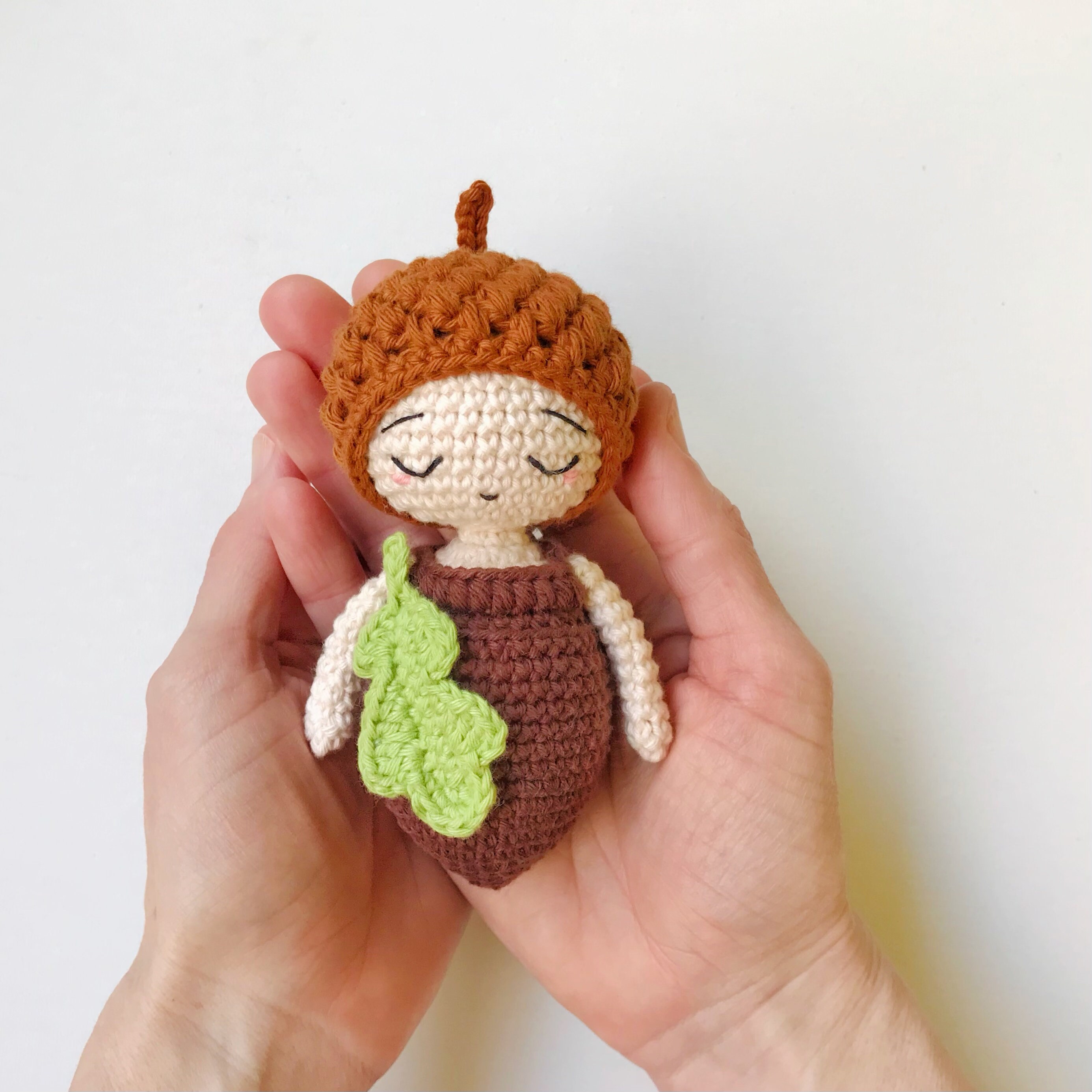 ★AMl PARlS★ AMI UTS075 726 136 PARIS FRANCE Crochet Unisex Am[i]ulets (vol I) - CROCHET PATTERN by Oche Pots - 7