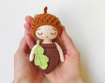 Acorn Am[i]ulet - CROCHET PATTERN by oche pots - amigurumi amulet doll, good luck crochet charm, English & Scandinavian lucky acorn