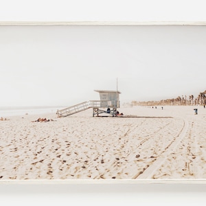 Lifeguard Tower Print, Bay Watch Beach Print, Surf Rescue Printable, Lifeguard Tower Printable Wall Art, California Beach Rescue Photo