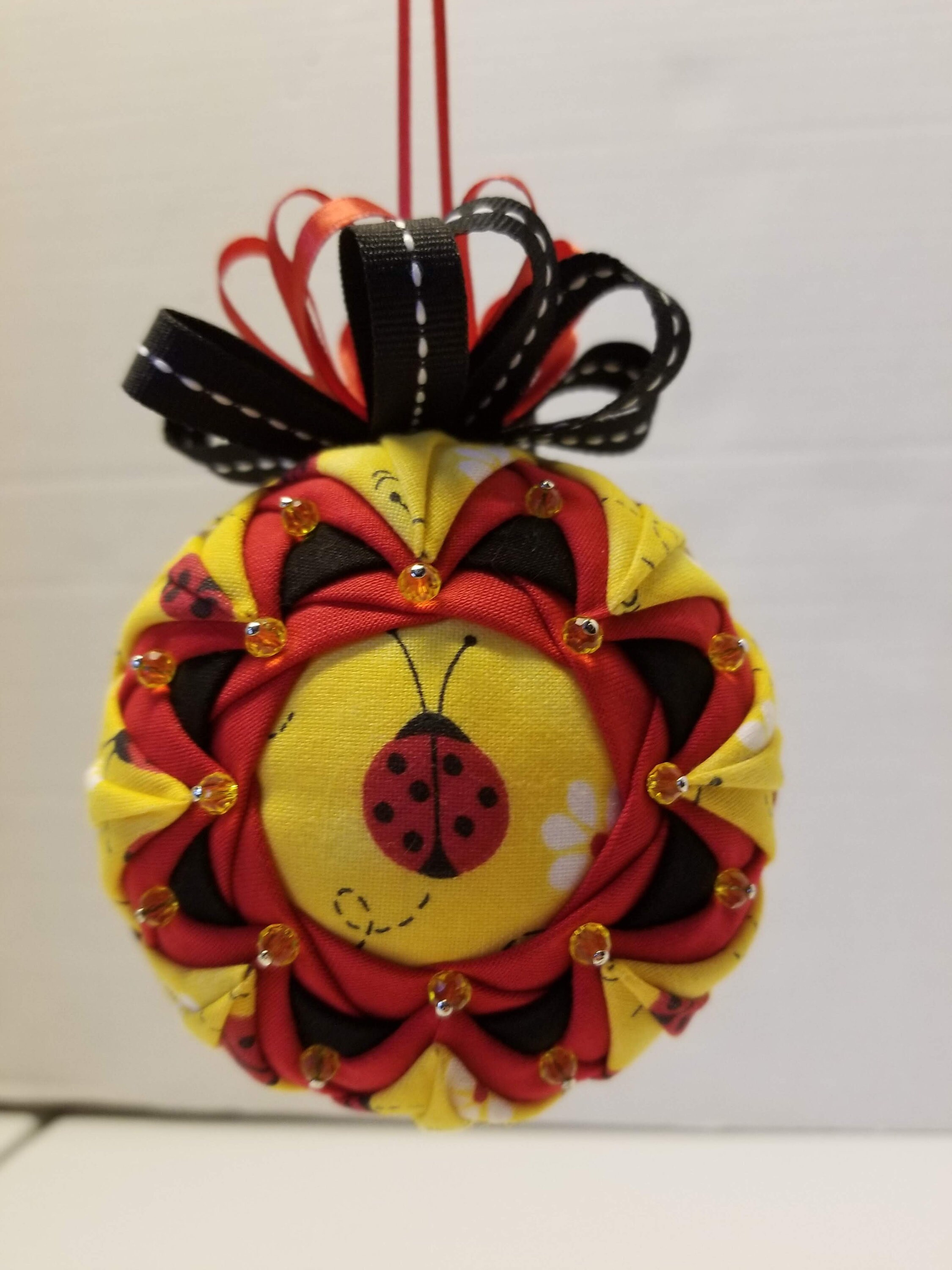 Quilted Ladybug Ornament, Quilted Ornament, No Sew Ornament, No Sew