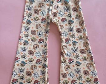 Pantalones acampanados Pup Patrol, Cachorro, Acampanados, Hechos a mano, Para niños pequeños, Bebés, Ropa, Para niños, Para niñas, Perros, Margarita, Amarillo, Para fiesta de cumpleaños