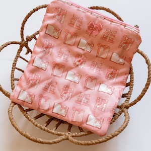 Book Girly Coquette Kindle Sleeve, Zipper Pouch, Kindle Cover, Book Sleeve, Book Merch, E-Reader Sleeve, Bookish, Books, Book Lover, Pink