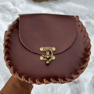 Handmade Tooled Leather Purse: Full-Grain Boho Handbag