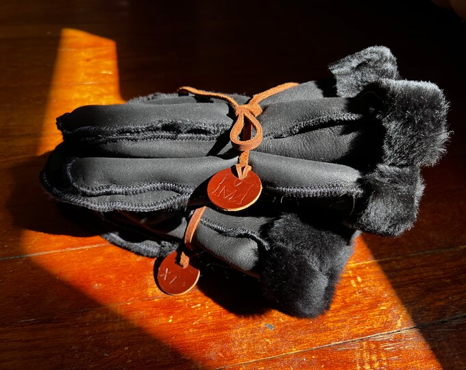 Genuine Black Sheepskin Mittens Handmade, Soft and Warm Wool, Womans