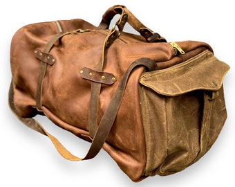 Handmade Bridle Leather Duffel Bag: Water-Resistant Travel Sportsman Bag
