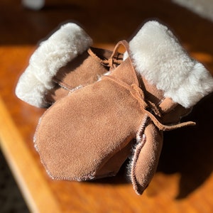 Handmade Sheepskin Mittens: Warm Wool Winter Gloves