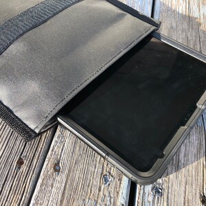 Faraday Bag for Laptop, cell phone devices and tablets - iPad Anti-hacking and Anti-tracking