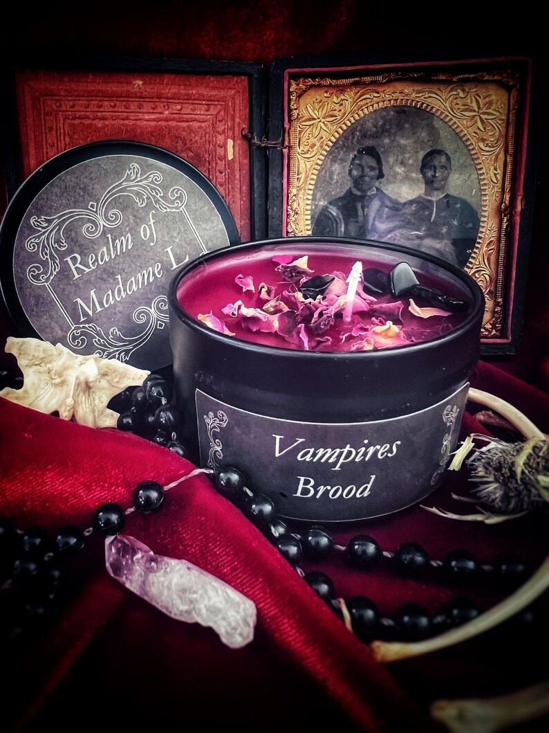 Vampires Brood Candle image 1