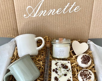 Geschenkbox für Frauen, Wellness Geschenkkorb, Freundin Geschenk Kaffee, Entspannungsset mit Duft, Personalisiertes Weihnachtsgeschenk Mama