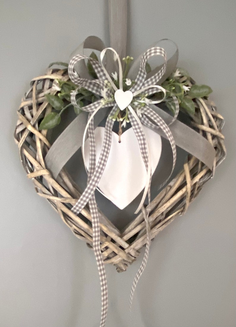 Door wreath all year round, heart shaped wreath, heart for the door, favorite wreath, front door decoration, housewarming gift image 4