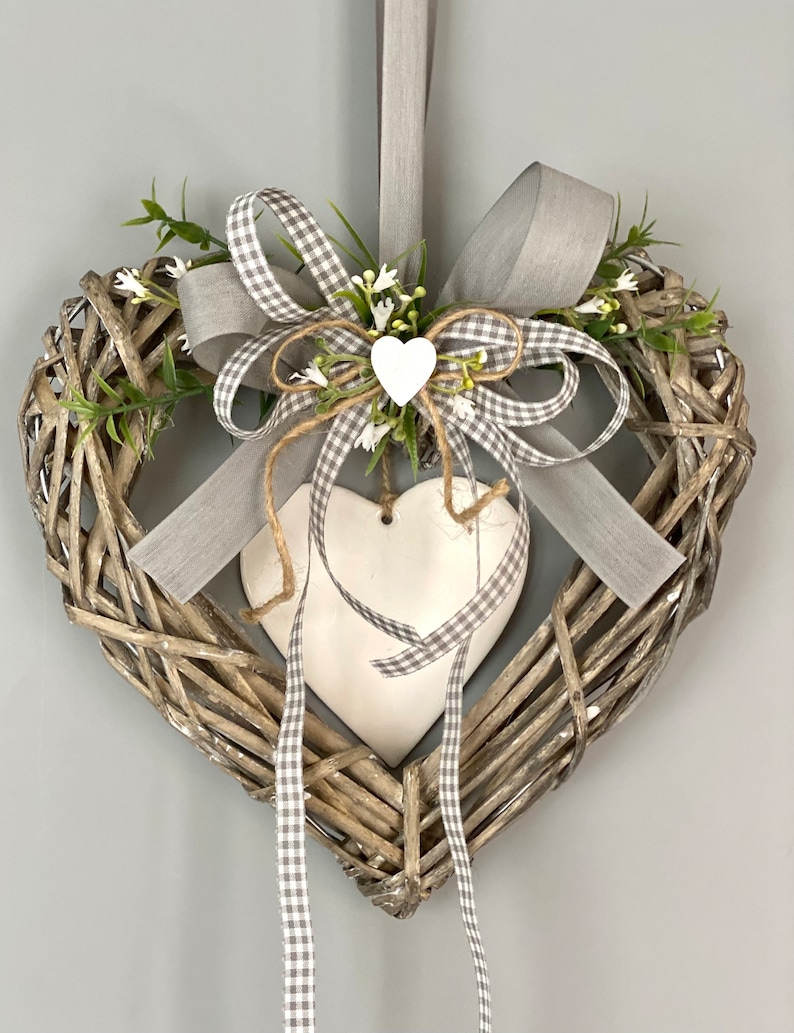 Door wreath all year round, heart shaped wreath, heart for the door, favorite wreath, front door decoration, housewarming gift image 7