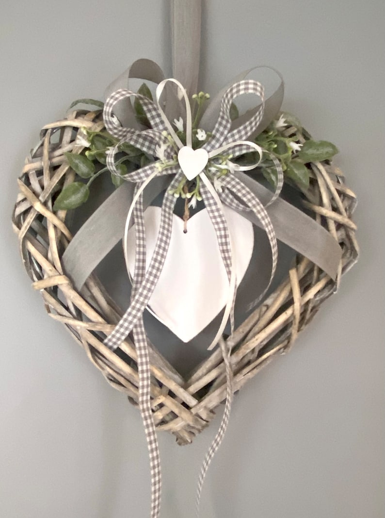 Door wreath all year round, heart shaped wreath, heart for the door, favorite wreath, front door decoration, housewarming gift image 6