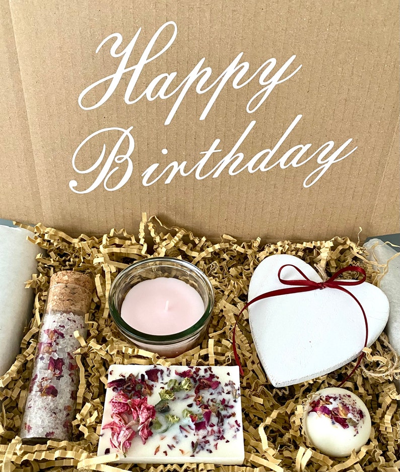 Personalisierte Wellness Geschenkbox für Frauen Geschenkkorb mit Name, Wellness Geschenkkorb mit Trockenblumen Geschenkset Entspannung Rose Bild 10