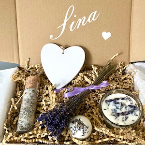 Personalisiertes Geschenk für Frauen, Wellnessbox mit Namen, Geburtstagsgeschenk für Mama, Verwöhnset Lavendel, Geschenkset zu Muttertag, Lavendel Pur