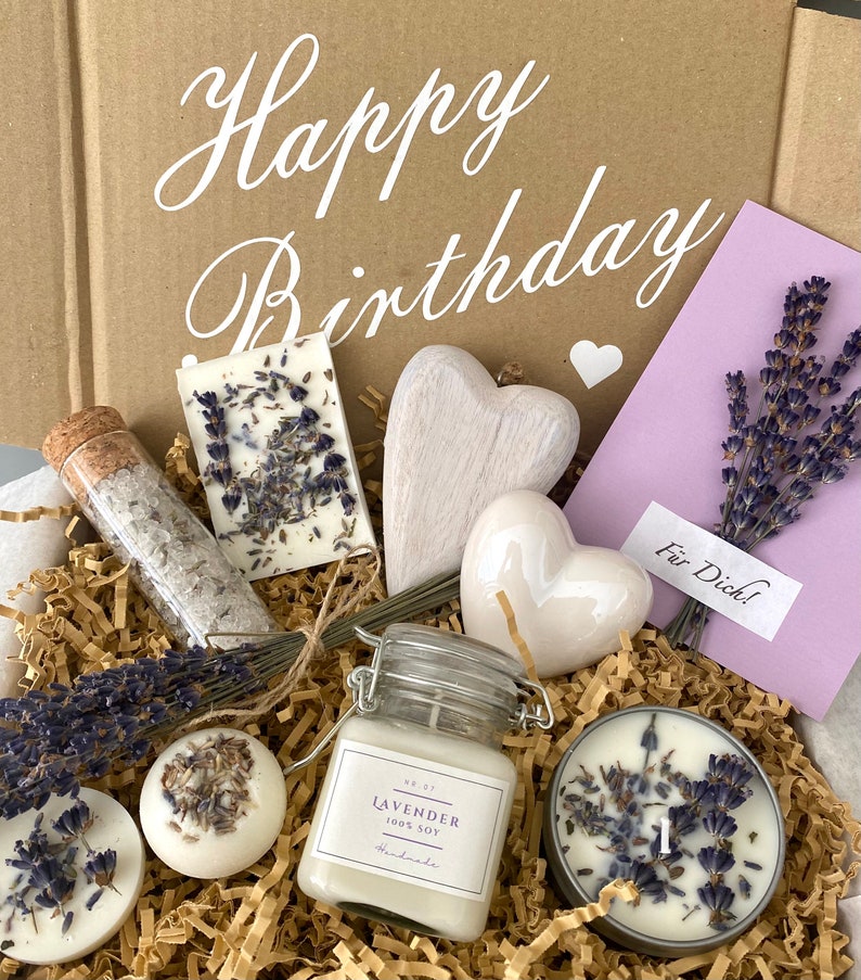Personalisiertes Geschenk für Frauen, Wellnessbox mit Namen, Geburtstagsgeschenk für Mama, Verwöhnset Lavendel, Geschenkset zu Muttertag, Bild 2