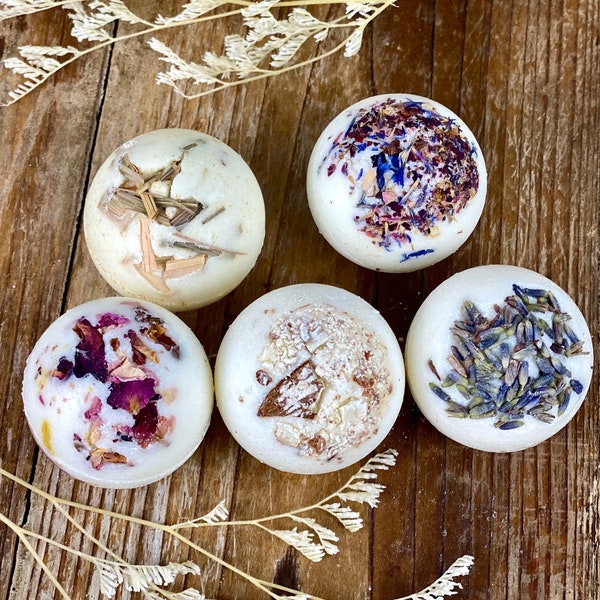 Bombe de bain rose, citronnelle, lavande, amande, praliné de bain, truffe de bain vegan, fraise, noix de coco, tilleul, café, coffret bien-être