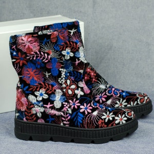 Blue Atelier Italian Women embroidered ankle boots floral fabric Leather slip-on EUR 37-38 / US 7-7,5 / UK 4,5-5