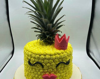 Fondant Handbag Pineapple Cake