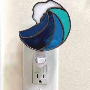 Wave Nightlight - Ocean Theme Decor, Stained Glass Crashing Wave, Beach House Night Light, Blue Sea Bathroom Decoration