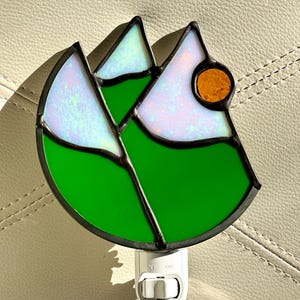 Green Mountains Stained Glass Nightlight. Cabin Decor. Nature Lover Gift. Outdoor Themed Lighting. Handmade Unique Home Decor.