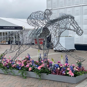 Handmade Metal Racehorse Garden Outdoor Centre Piece Statement Sculpture Garden Yard Art