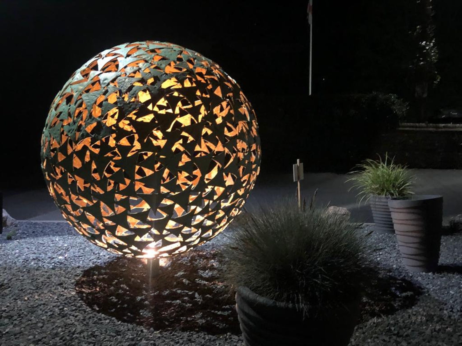 Escultura de esfera de iluminación de jardín de metal hecha a - Etsy España